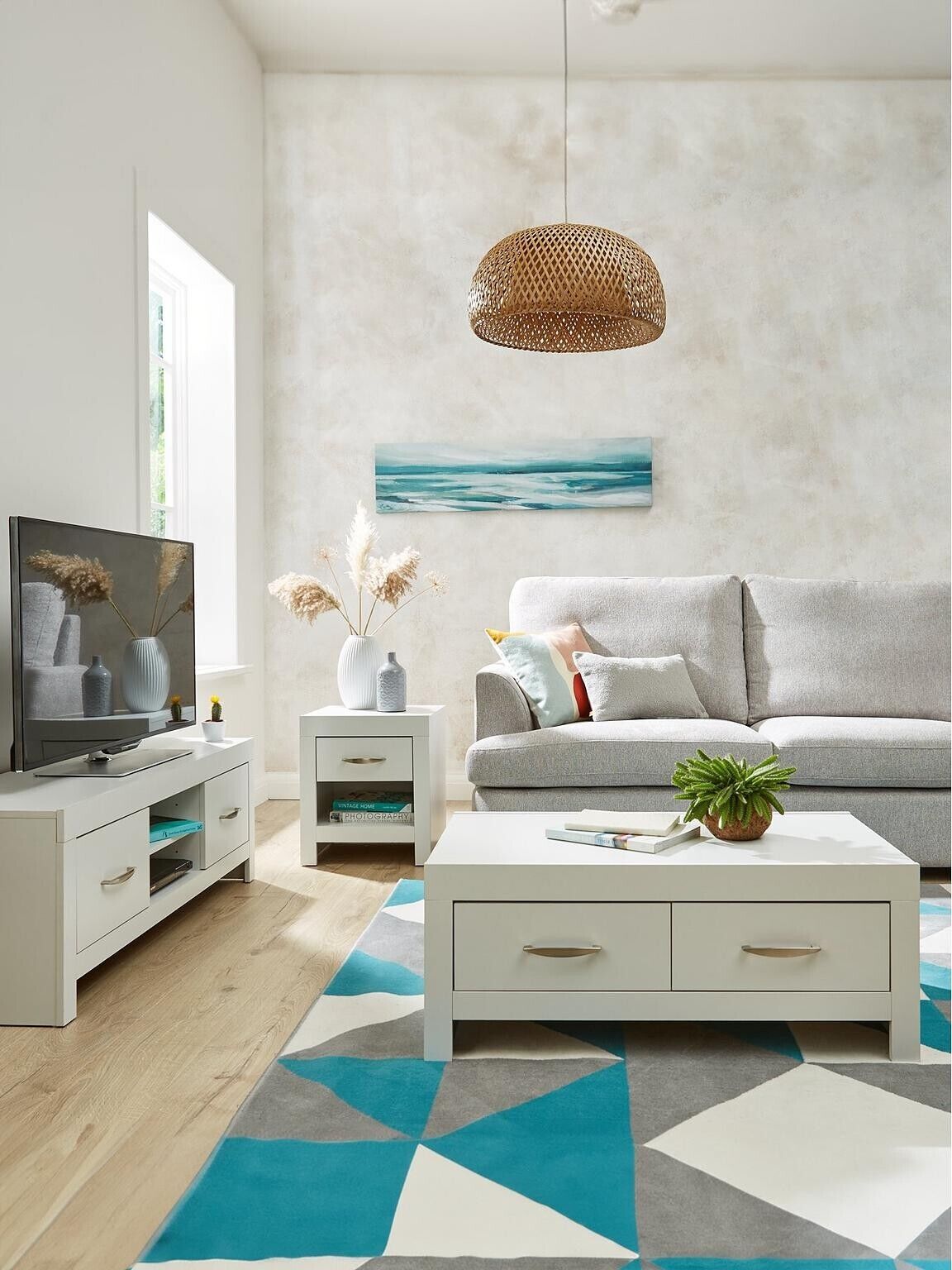 Black Metal Minimalist Table Lamps