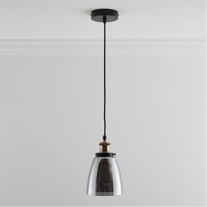 Extendable Dining Tables for Households That Entertain